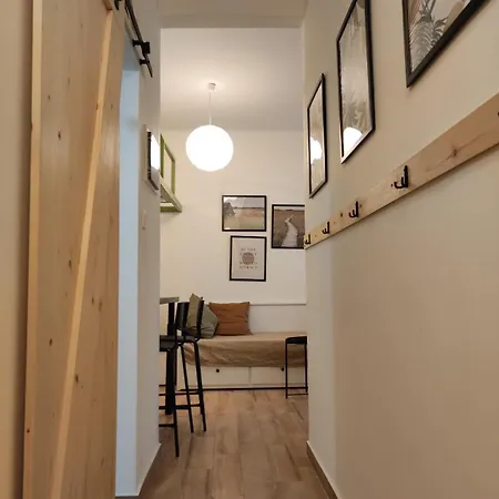 Navarinu Central Studio * Thessaloniki